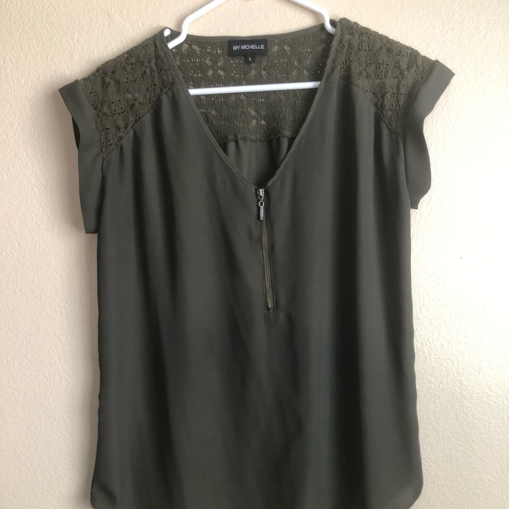 Women’s blouse